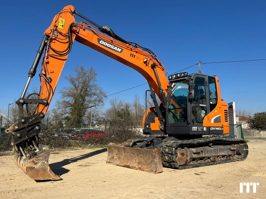 Excavadora de cadenas Doosan DX140LCR-5 - 1