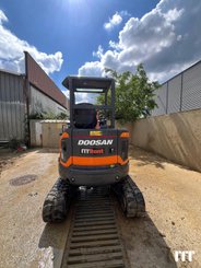 Excavadora Doosan DX27Z - 2
