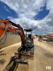 Excavadora Doosan DX27Z - 4
