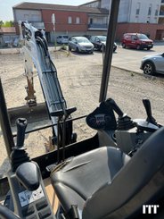 Excavadora Bobcat E27Z E2V - 6