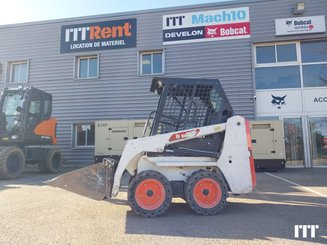 Minicargadora Bobcat S70 - 4