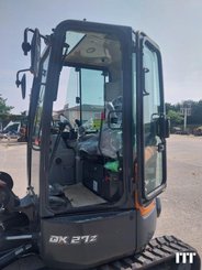 Excavadora Develon DX27Z - 8