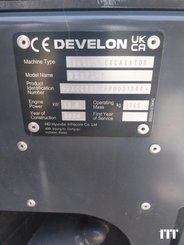 Excavadora Develon DX27Z - 7