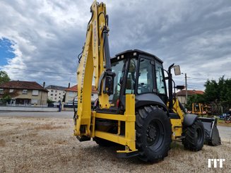 Retro excavadora New Holland B110D TC - 2