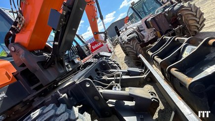 Excavadora de ruedas Doosan DX100W-7 - 11