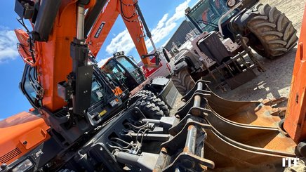 Excavadora de ruedas Doosan DX100W-7 - 10